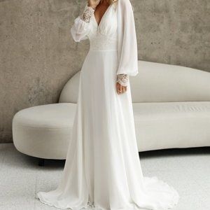Lace and chiffon wedding dress
